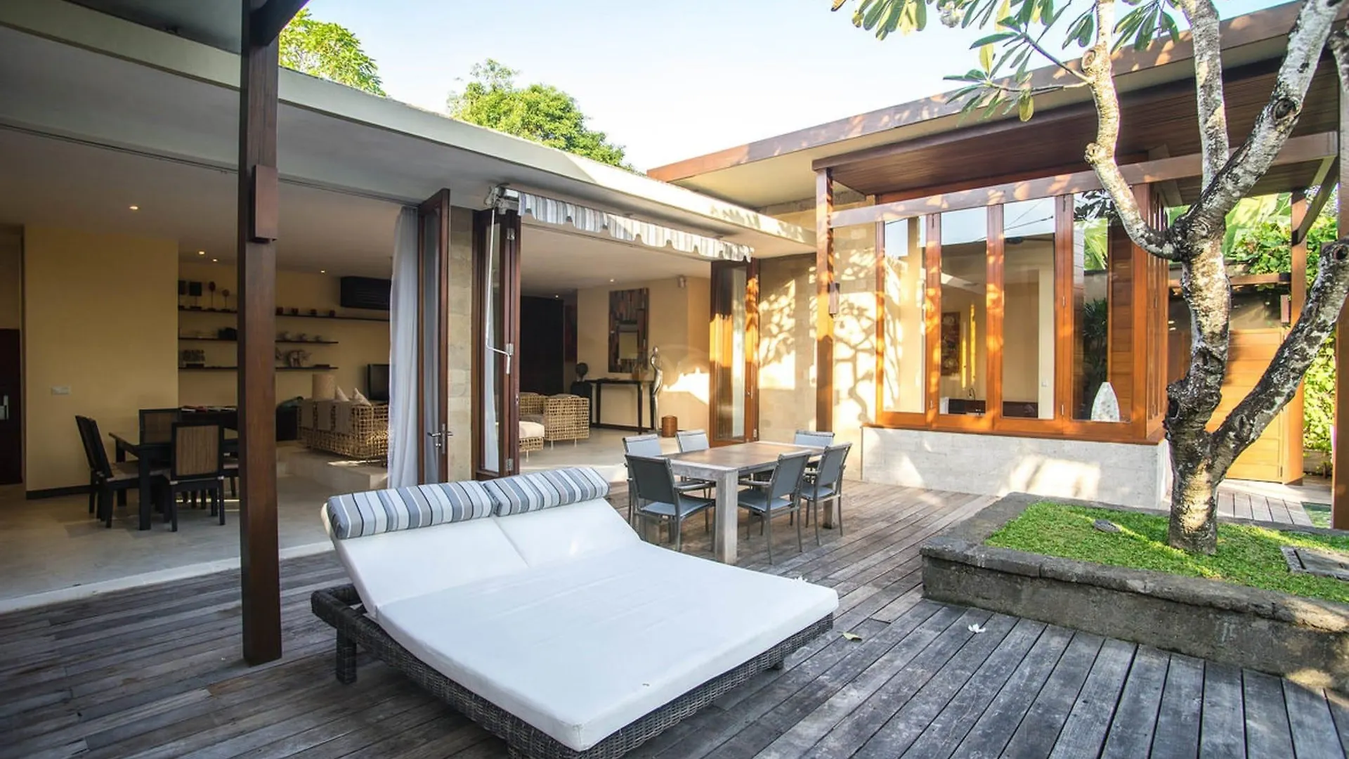 The Elysian Boutique Villa Hotel Seminyak